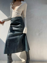 Load image into Gallery viewer, F/W 2001 Gianni Versace Grey Leather Skirt
