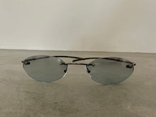 Load image into Gallery viewer, Vintage Rare 1997 Gucci Sunglasses
